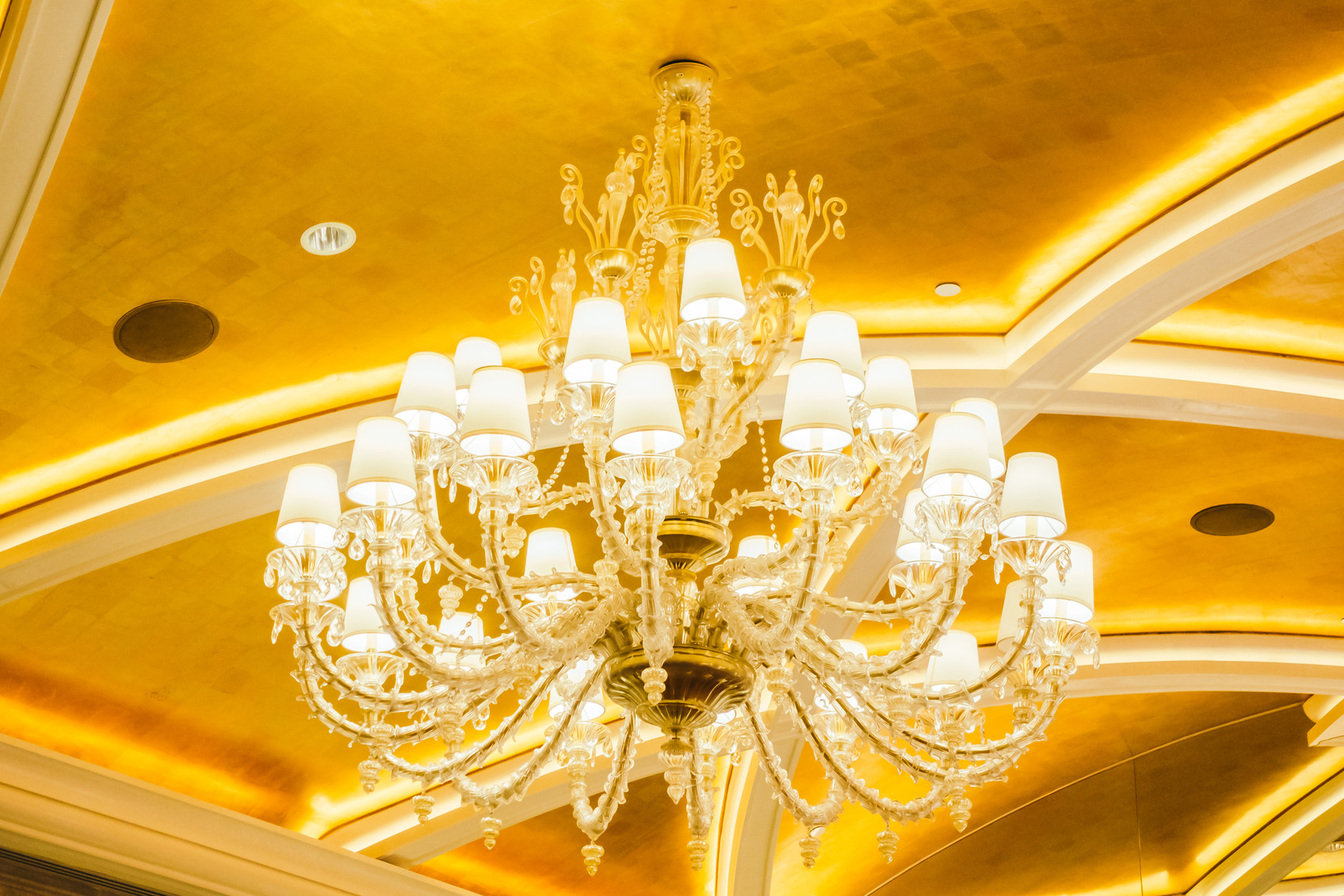 A Guide To Choosing The Right Ceiling Chandelier